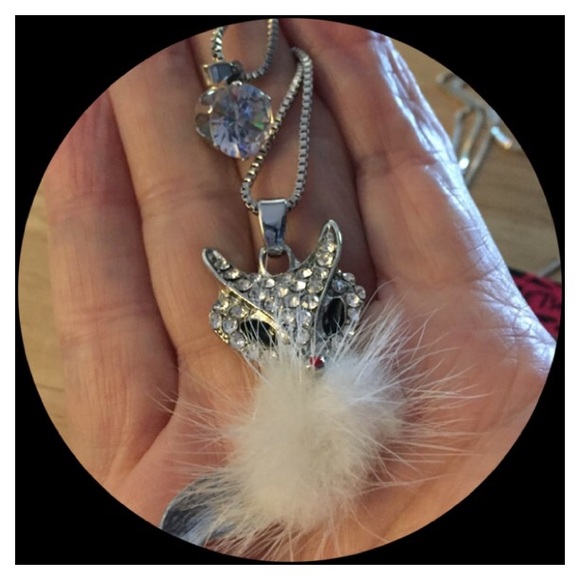 Betsey Johnson Jewelry - 😎Crystal Fox White Fluff Double Chain